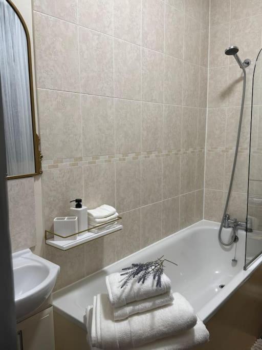 Luxury 3Br In Tunbridge Wells Lägenhet Exteriör bild
